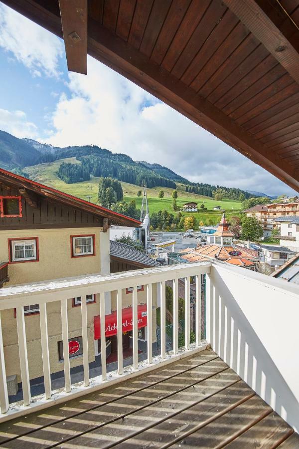 Casa Vita Apartments Saalbach-Hinterglemm Exteriör bild